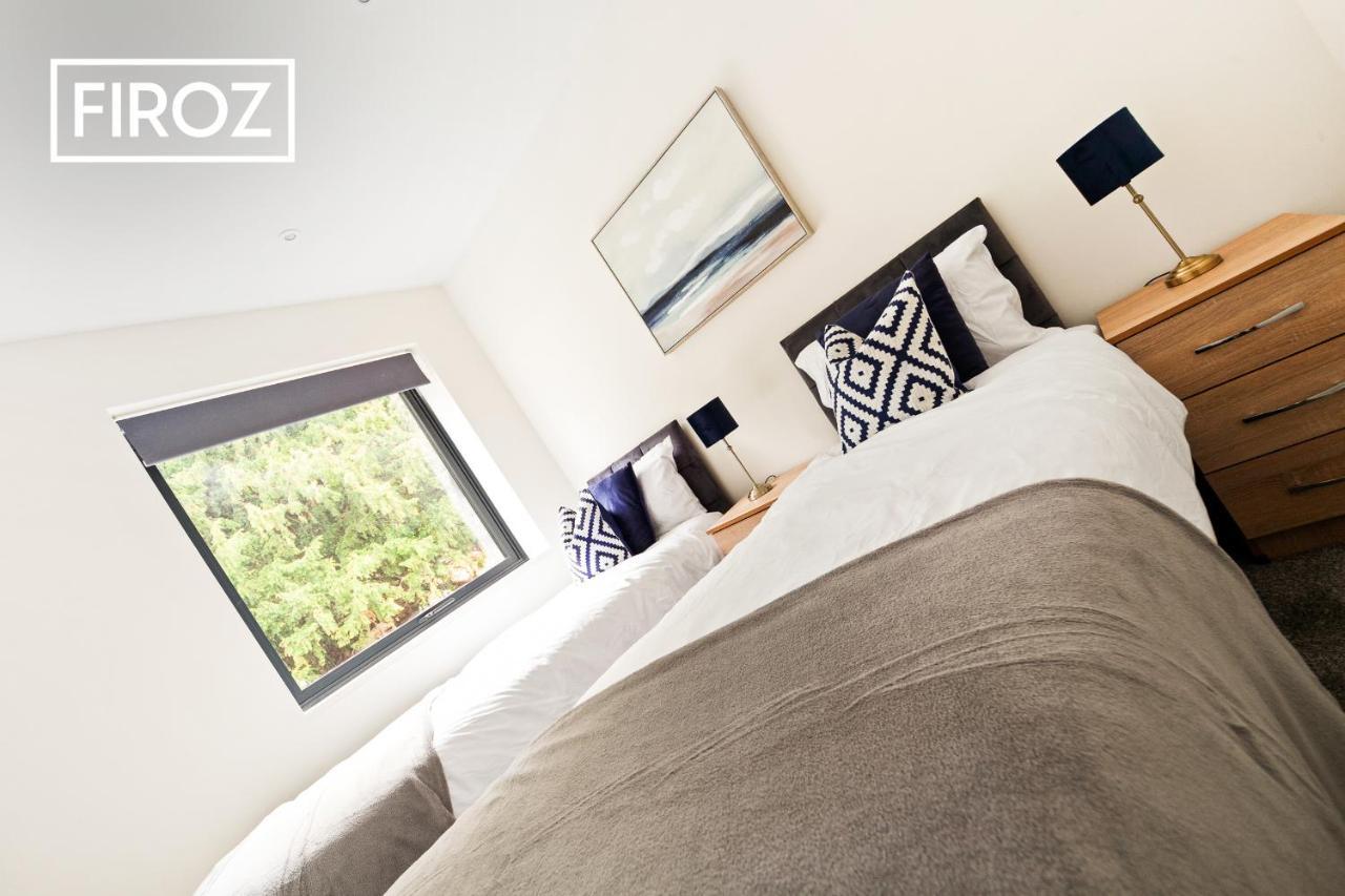 Spacious 4 Bedroom 3 Bath House For Families & Contractors With Free Parking, Fast Wi-Fi & Netflix By Firoz Property Management Leeds  Zewnętrze zdjęcie